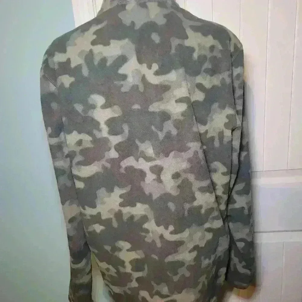 Eddie Bouer, camel pullover jacket size medium.